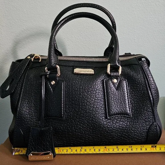 Burberry handbag - Picture 9 of 17